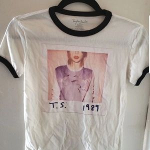 Taylor Swift 1989 Concert Tee